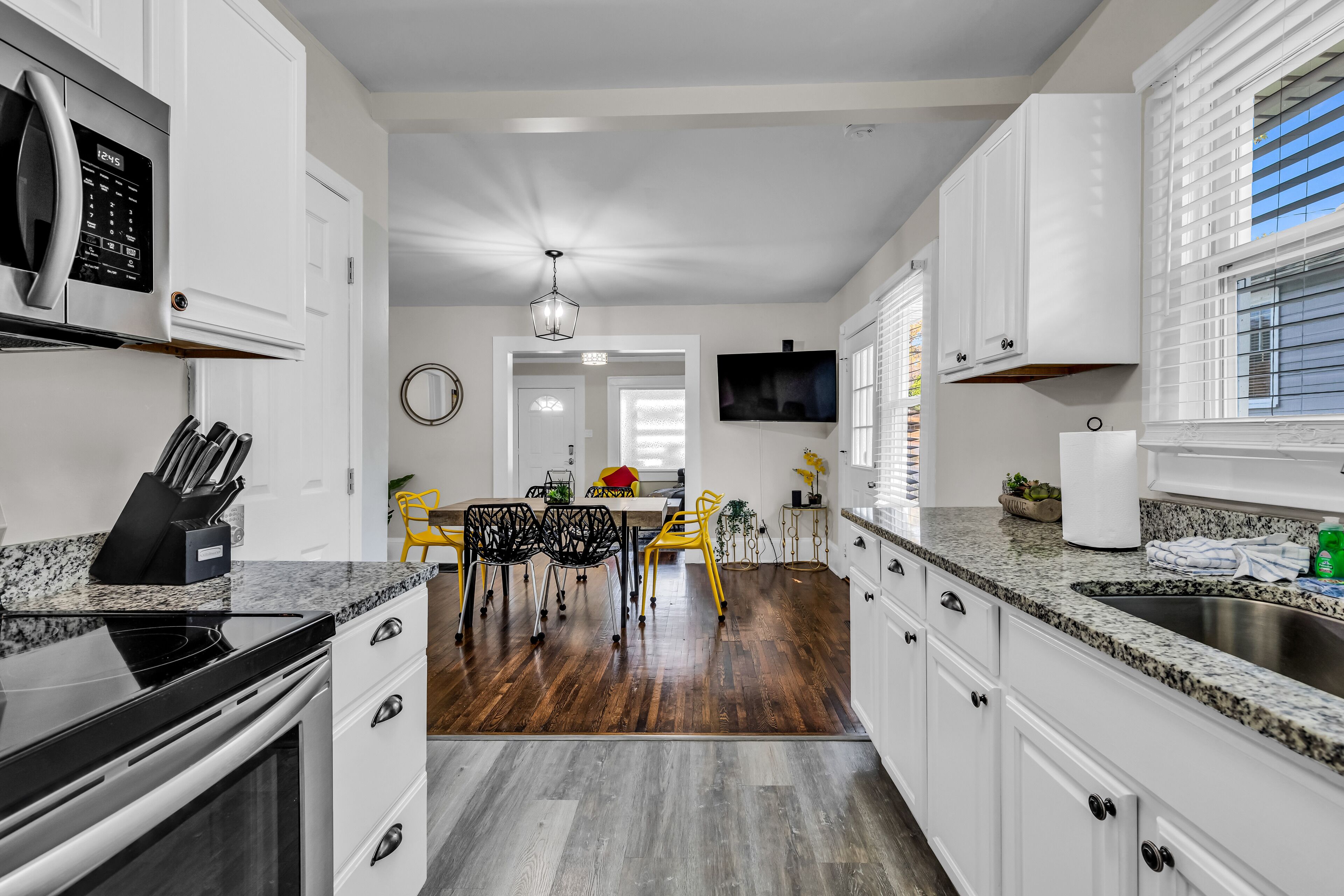 Bangalô exclusivo | Cozinha privada | Geladeira, micro-ondas, fogão, cooktop