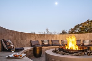 Outdoor dining - Ingwe Lodge (Vaalwater)