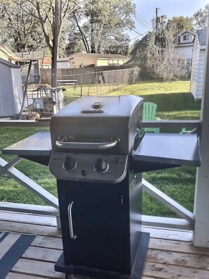 Terrace/patio - Cozy Cottage: A Memory Making Place by Cedar Point (Huron)