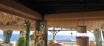 Sunset Hotel & Studios