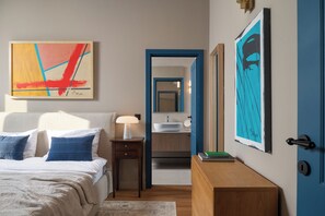 3 chambres, bureau, fer et planche à repasser, Wi-Fi gratuit