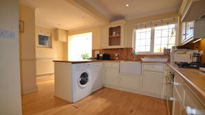 Cottage | Private kitchen - 4 Brooks Close (Bembridge)