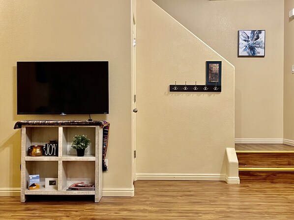 Interior - Work/Vacation Townhouse #3 - 3bdrm 1.75bath (Kanab)