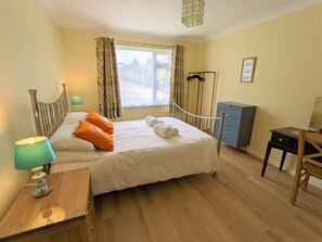 Cottage | 2 bedrooms, bed sheets - Hilltops (Ventnor)