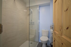 Cottage | Bathroom - Hilltops (Ventnor)