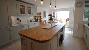 Cottage | Private kitchen - Jan Dee Cottage (Ventnor)