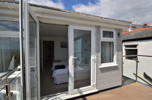 Cottage | Balcony - Jan Dee Cottage (Ventnor)