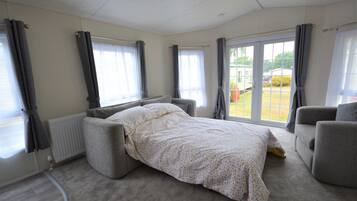 Cottage | 2 bedrooms, bed sheets