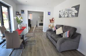 Cottage | Living room | LCD TV
