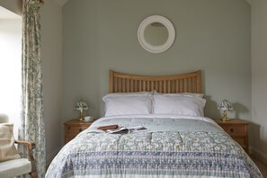 Cottage | 1 bedroom, bed sheets