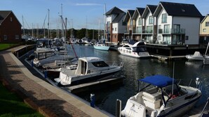 Marina - Yachtsman's Tower (Newport)