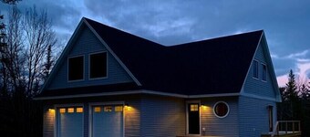 Escape to Acadia’s Winter Magic – Cozy Firepit, Snowy Trails & Coastal Charm