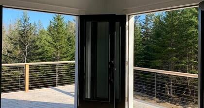 Escape to Acadia’s Winter Magic – Cozy Firepit, Snowy Trails & Coastal Charm