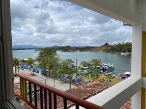 Individually decorated, individually furnished, laptop workspace - Guatapé Apartamentos A&A Malecón (Guatapé)