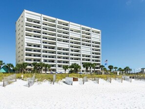Exterior - "Breakers East 304" Gulf Front 2BR/2BA Beach setup included (Destin)