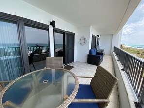 Outdoor dining - "Breakers East 304" Gulf Front 2BR/2BA Beach setup included (Destin)