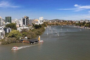 Marina - Spacious High Floor Family Apartment|Great Views (Brisbane City)