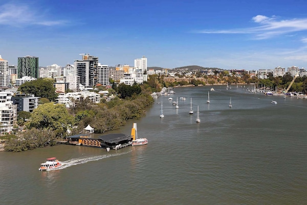 Amazing views of the Brisbane River and City from the apartment