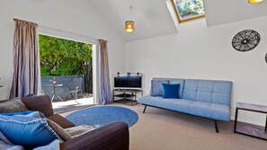 Smart TV - Historic Stone Cottage - Alley Apartment with Spa (Queenstown)