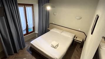 Standard Double Room | Free WiFi, bed sheets