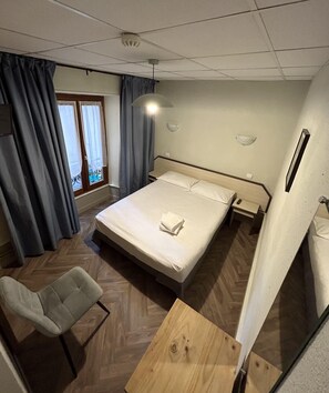 Habitació doble estàndard | Wifi gratuïta i roba de llit 