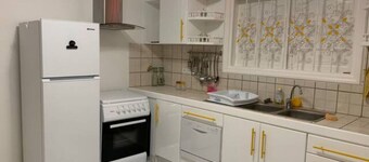 Pleasant fully equipped house, air-conditioned bedroom + terrace