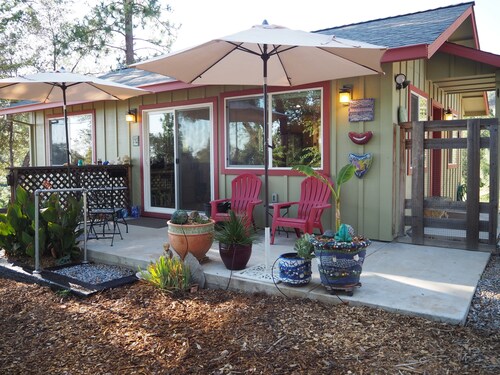 Bixel Bungalow- Cottage in Gold Rush Columbia