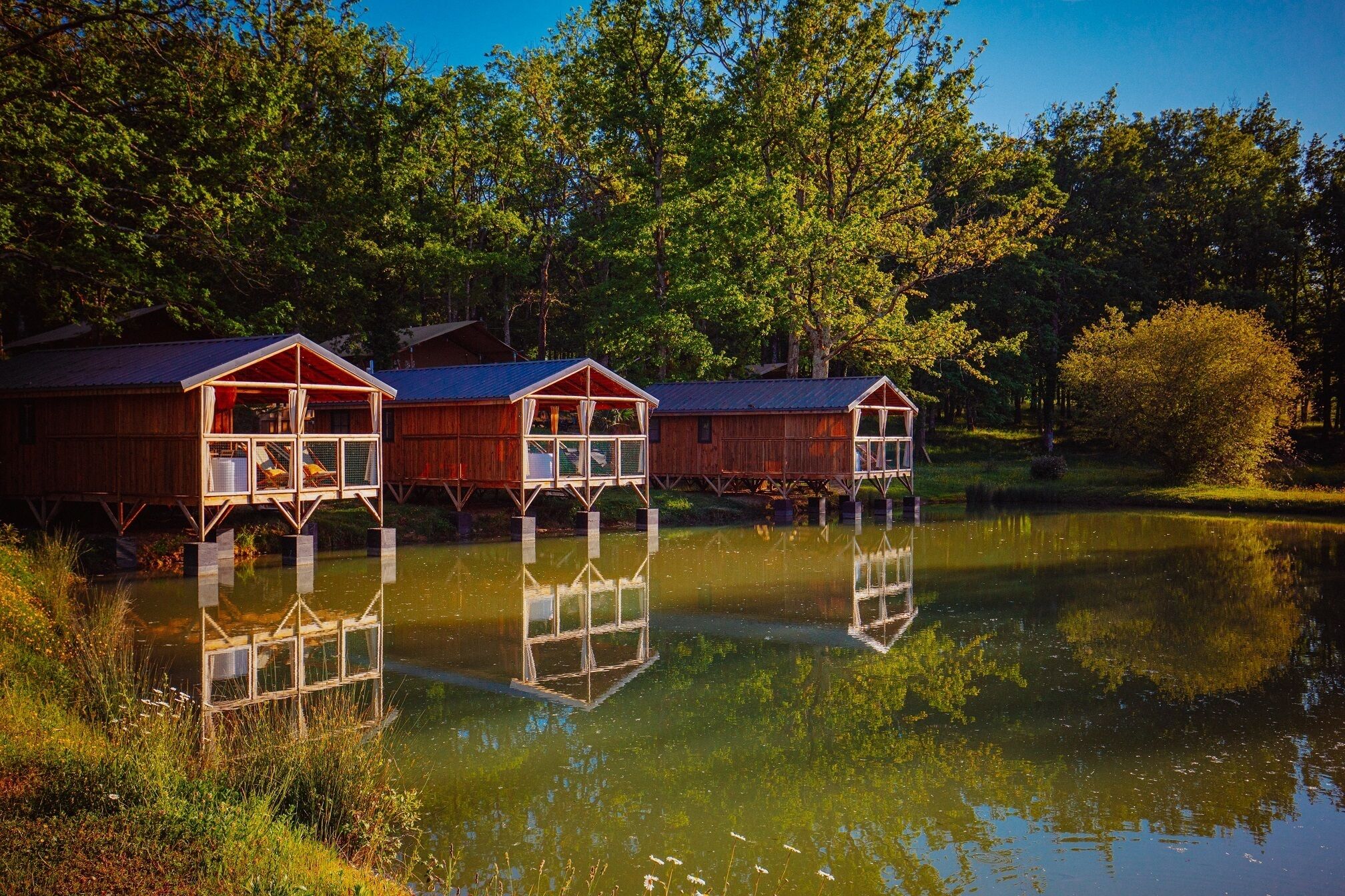 Romantisk suite | Wi-fi (inkludert) og sengetøy