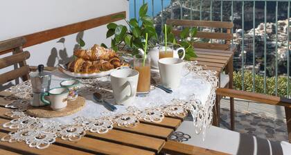 Stunning home with private parking included and views of Positano