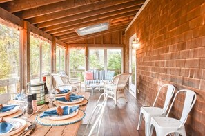 Dining - 15 min Walk to Nauset Beach! (Orleans)