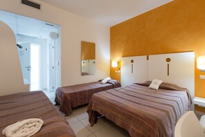 1 bedroom, bed sheets