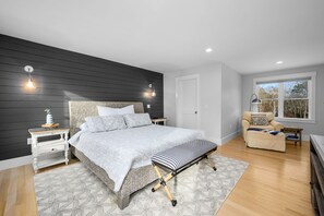 4 bedrooms, Internet, bed sheets - Shark Lookout: Luxury Cape Home with Pool & Fun (West Dennis)