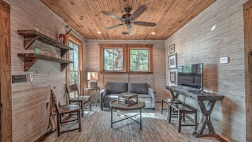 Smart TV, futbolito, tenis de mesa y libros