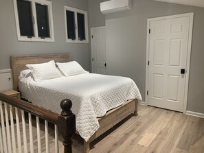 3 bedrooms, iron/ironing board, WiFi - Camelback walk out onto the slopes (Tannersville)