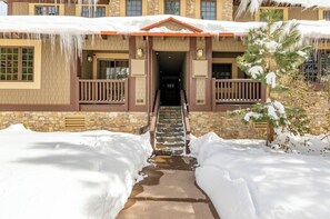 Exterior - Village at Magnolia Lodge - Walk To Everything! (Mammoth Lakes)