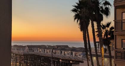 2022 Remodeled Pacific Beach Oceanview Condo- See the Sea