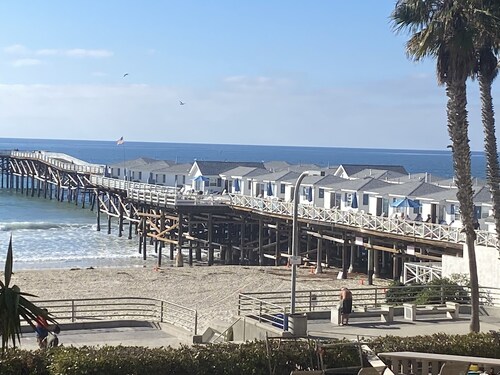 2022 Remodeled Pacific Beach Oceanview Condo- See the Sea