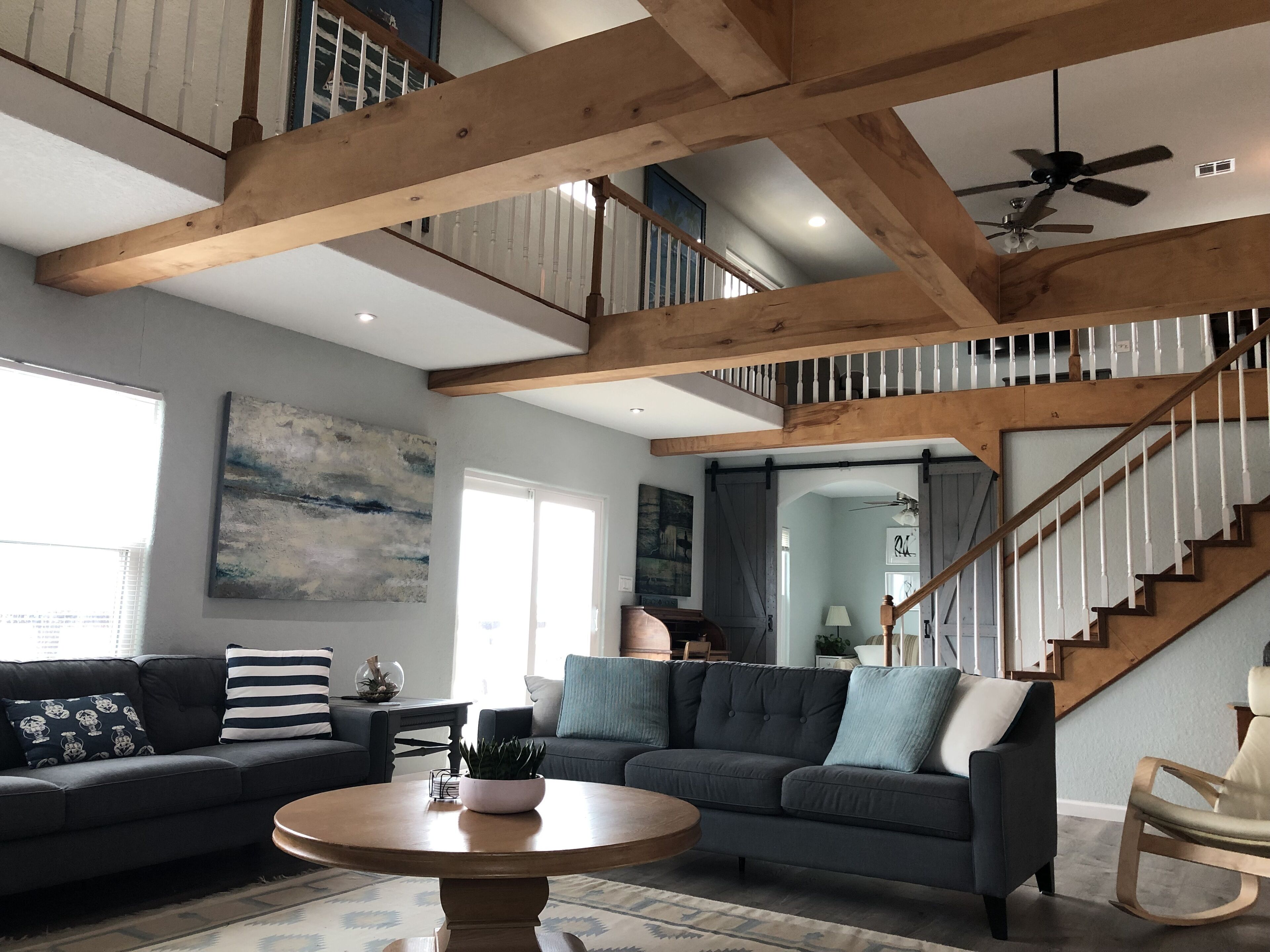 Smart TV, fireplace, Netflix, ping pong