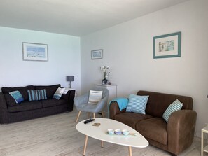 Smart TV, Netflix, streaming services - "Blue beach "The best place (grand case)