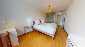 3 chambres, bureau, fer et planche à repasser, Wi-Fi gratuit
