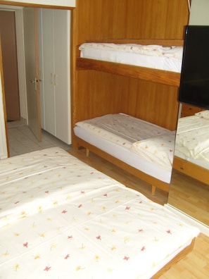 Shared Dormitory, 1 Twin Bed, Shared Bathroom | Desk, blackout drapes, iron/ironing board, bed sheets