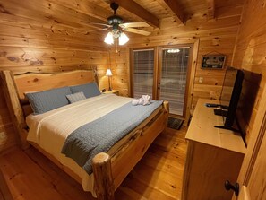 4 soverom, strykejern/-brett, wi-fi (inkludert) og sengetøy