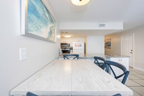 Dining - WEEKLY SPECIALS! Perfect Location! 2 Bedroom GULF FRONT (Gulf Shores)