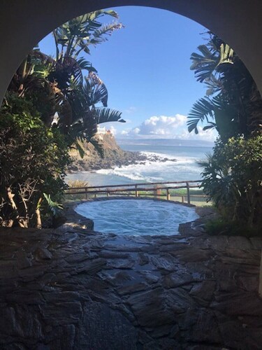 3bd, OCEAN FRONT Condo, Spectacular VIEWS!