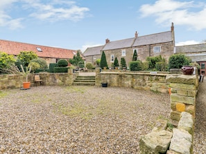 Property grounds - Seaton Cottage - UK31990 (Staithes)