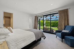 4 Schlafzimmer, Bügeleisen/Bügelbrett, WLAN