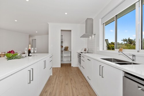 The Platinum Rendezvous - Matapouri Holiday Home