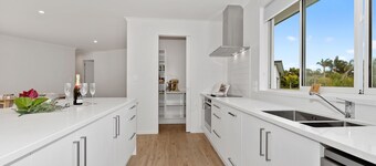 The Platinum Rendezvous - Matapouri Holiday Home