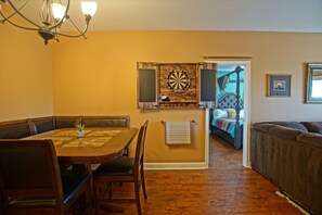 Dining - Oysterman’s Den (Lewes)