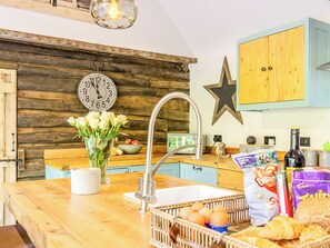 Dining - 3 bedroom accommodation in Norton, near Faversham (Norton, near Faversham)